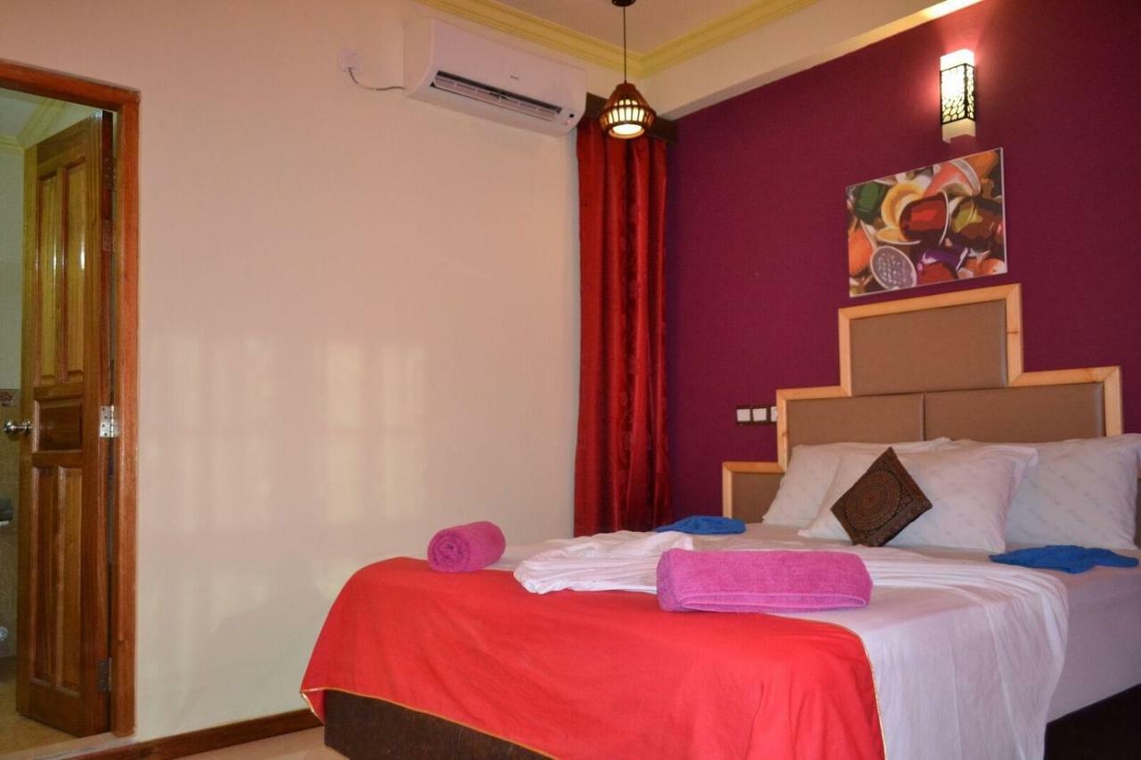 Hotel UI Inn Malé Buitenkant foto